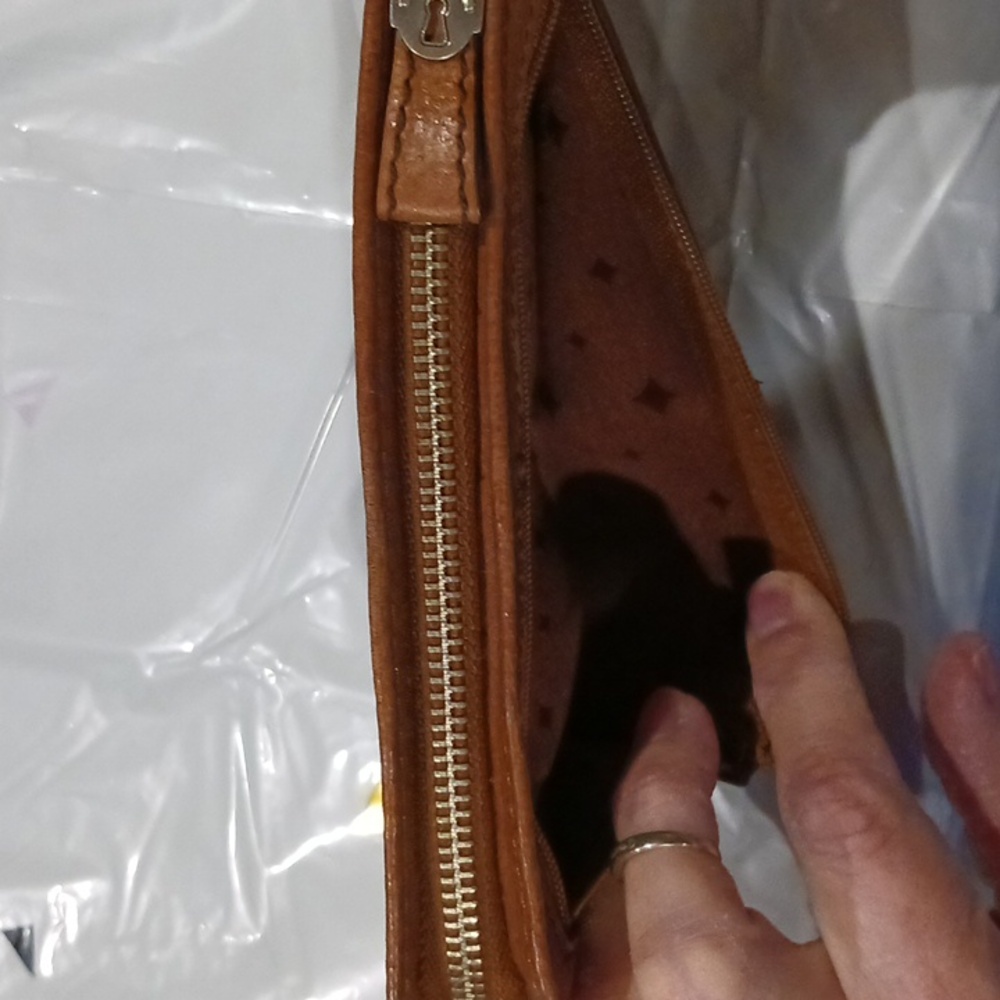 Wallet - Picture 3 of 7